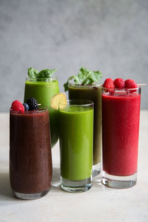 5 Fruit and Veggie Smoothies: A refreshing and energizing smoothie for each day of the work week! Using a mixture of frozen fruits and fresh greens Twist Donut, Constipation Smoothie, Energizing Smoothies, Veggie Smoothies, Donut Recipe, Smoothie Prep, Turkey Recipes Thanksgiving, Avocado Smoothie, Healthy Smoothie Recipes