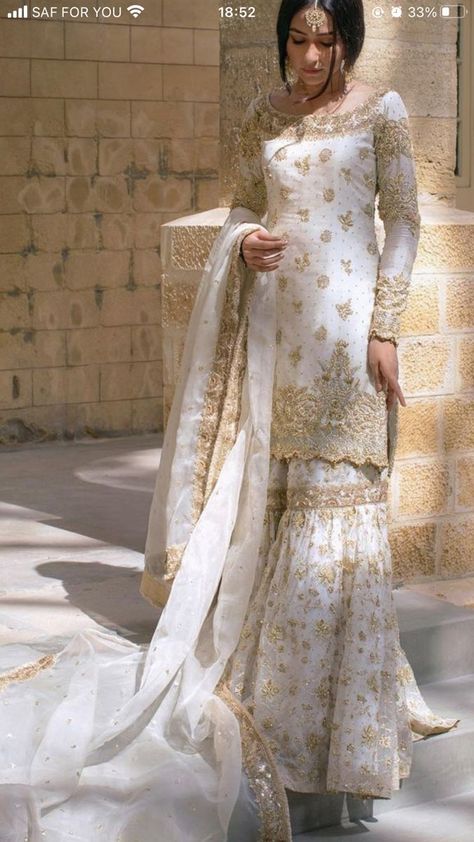 Nikah Outfit, Desi Dress, Desi Wedding Dresses, Nikkah Dress, Desi Wear, Bridal Dresses Pakistan, Gaun Fashion, Pakistani Wedding Outfits, Pakistani Fancy Dresses