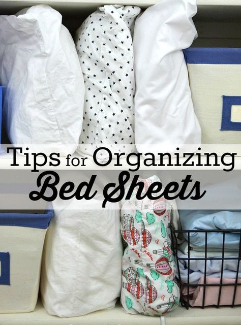 4 Simple tips for organizing bed sheets - make them easy to put away and easy to keep organized! Organizing Bed Sheets, Garden Hideaway, Small Linen Closets, Sheet Storage, Organizing Linens, Organized Bed, Closet Organized, Tips For Organizing, Linen Cupboard