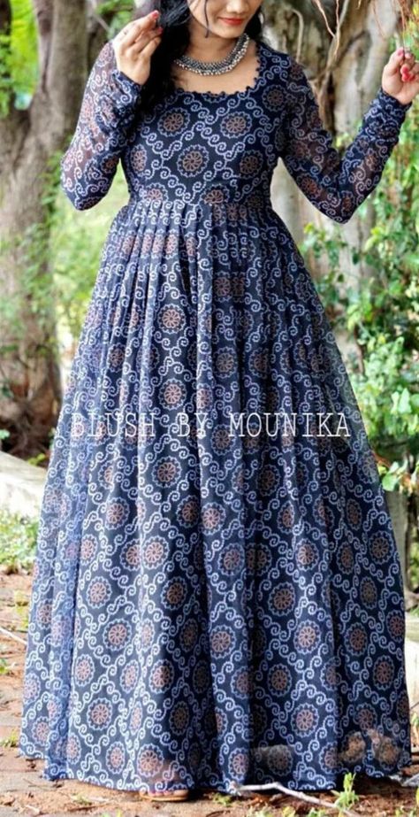 Pin by HEYYY on GOWN - indian | Fancy dresses long, Long gown design, Designs for dresses Simple Frock Design, Long Frock Designs, Long Gown Design, Simple Frocks, Anarkali Dress Pattern, Girls Frock Design, Long Dress Design, Salwar Kamiz, Fancy Dresses Long