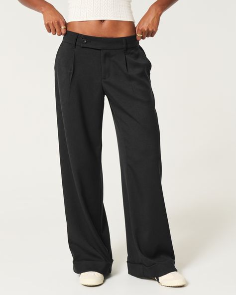 Women's Hollister Livvy Low-Rise Wide-Leg Pants | Women's Bottoms | HollisterCo.ca Stylish Pants Women, Mom Pants, Paperbag Pants, Hollister Pants, Classic Pants, Women's Bottoms, Curvy Jeans, Loose Jeans, Jumpsuit Trousers