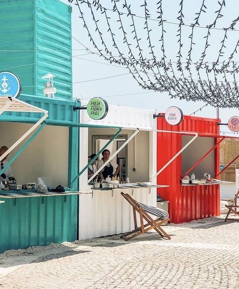 Outdoor Food Truck Seating, Container Food Park, Food Exhibition Booth Design, Food Park Design Ideas, Container Coffee Shop, Food Stall Design, Container Restaurant, Container Cafe, Outdoor Restaurant Design