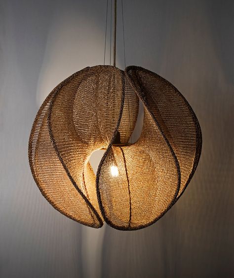 Hanging Lamp Design, Wooden Lamps Design, Deco Luminaire, Low Tech, Wooden Lamp, Wood Lamps, Diy Lamp, Lamps Ceiling, Lamp Design