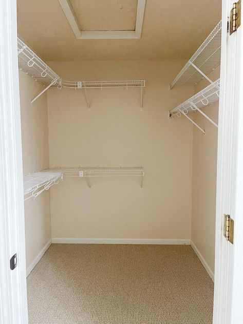 Modern Small Bedroom Design, Small Walkin Closet, Budget Closet, Bedroom Ideas Apartment, Modern Small Bedroom, Walkin Closets Design, Wire Closet Organizers, Small Walk In Closet Organization, Small Bedroom Decorating