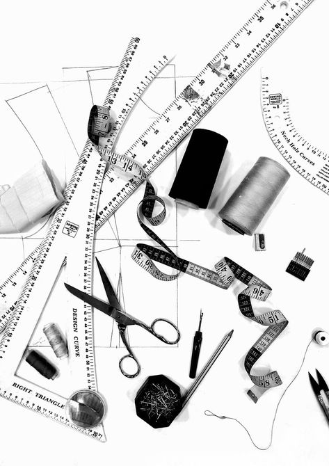 Pattern making tools pattern mood fashion patron Fashion Design Tools, Fashion Tools, Sewing Aesthetic, Fashion Stock Images, Detail Couture, Colorful Hairstyles, Fashion Dream Job, Pattern Photography, Bff Gifts Diy