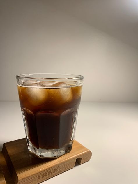 Iced Americano Aesthetic, Americano Coffee Aesthetic, Americano Aesthetic, Iced Black Coffee, Iced Americano, Americano Coffee, Perfect Summer Drink, Home Simple, Real Coffee