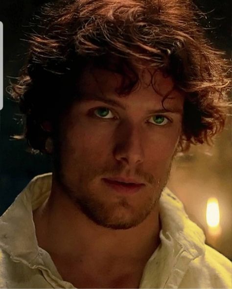 Sam Heughan as Jamie Fraser in Outlander Season 1 Gideon Prewett, Hogwarts Hermione, The Battle Of Hogwarts, Sam Heughan Actor, Hermione And Ron, Battle Of Hogwarts, The Day We Met, James Fraser Outlander, Sam Heugan