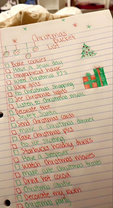 Chrimas List Idea, Things To Get On Christmas, Thing To Ask For Christmas Ideas, Fun Christmas Diy Decorations, Christmas Eve Bucket List, Cute Things For Christmas Gifts, Stuff To Do For Christmas, Bucket List For Christmas, Thing To Put On Your Christmas List List