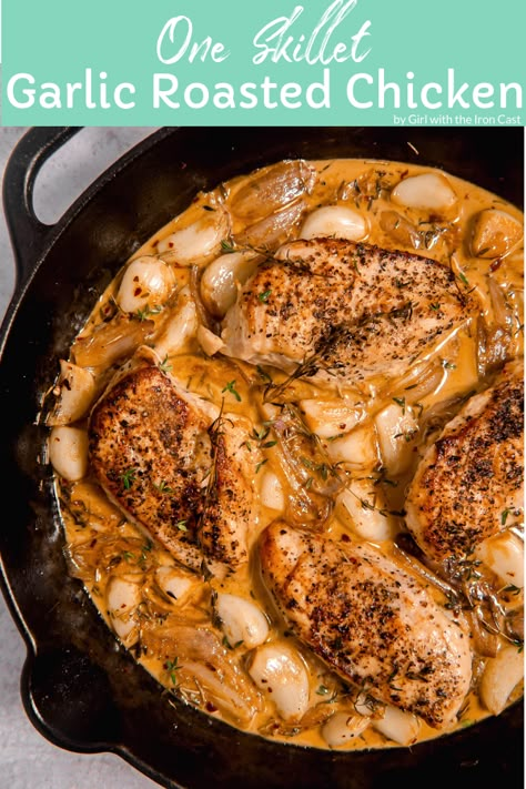 Cream Sauce Chicken, Garlic Roasted Chicken, Wine Cream Sauce, White Wine Cream Sauce, Juicy Chicken Breast, Roasted Garlic Chicken, Creamy Garlic Chicken, Creamy Garlic Sauce, Iron Skillet Recipes