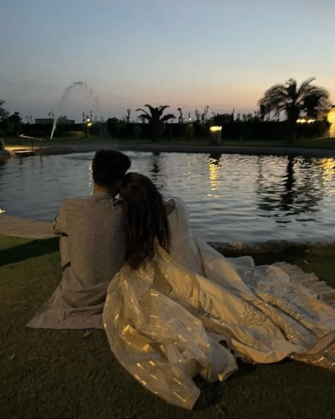 Indian Relationship Aesthetic, White And Indian Couple, Dhadak Aesthetic, Traditional Couple Poses Indian, Couple Core Aesthetic, Couple Poses Desi Aesthetic, Aesthetic Desi Pics With Friends, Yashika Core, Head On Shoulder Couple Aesthetic