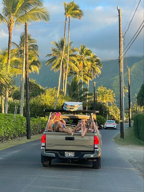 Beachy Surf Aesthetic, Nature Aesthetic Style, Hawaii Shopping Aesthetic, Beachy Tropical Aesthetic, Vintage Hawaii Photos, Island Lifestyle Aesthetic, Tropical Trip Aesthetic, Beach Fun Aesthetic, Beachy Car Aesthetic