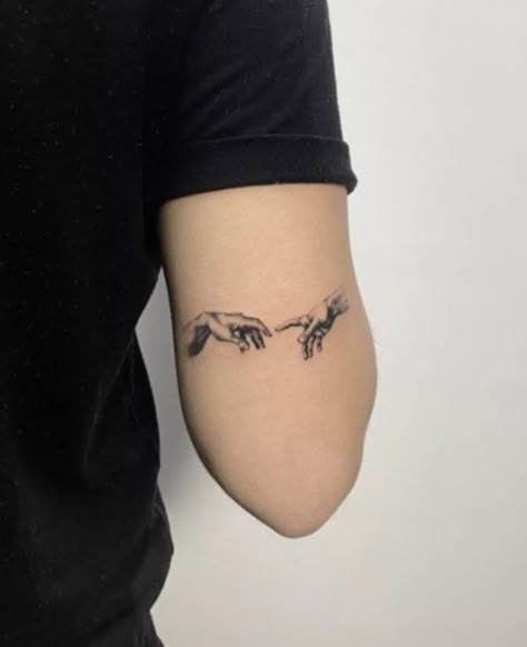 Michelangelo Tattoo, Way Tattoo, Hopeless Romantic Tattoo, Tattoo Frases, Italian Tattoos, Romantic Tattoo, Tatuagem Masculina Pequena, Tatoo Inspiration, Single Needle Tattoo