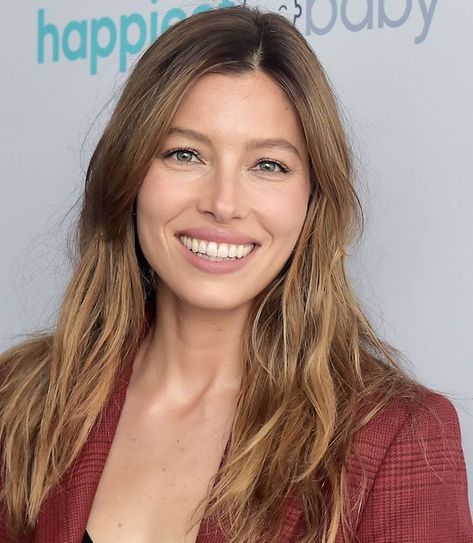 Natural Makeup For Blondes, Natural Makeup Look Tutorial, Brown Hair With Blonde, Hair With Blonde Highlights, Наташа Romanoff, Fox Photos, Natural Makeup Look, Brown Hair With Blonde Highlights, Jessica Biel