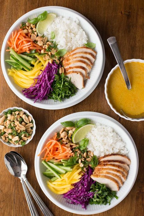 Ideas For Rotisserie Chicken, Vietnamese Chicken, Plats Healthy, Chicken Rice Soup, Poke Bowls, Healthy Bowls, Buddha Bowls, Poke Bowl, Rice Soup