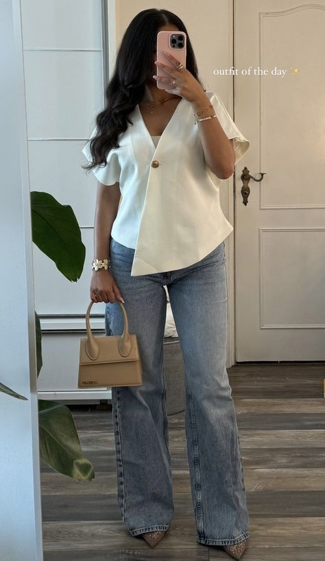 Birthday Brunch Outfit Plus Size, Jean Outfits Modest, Cute Grown Woman Outfits, Business Casual Birthday Outfit, Modest Outfits For Party, White Blouses Outfits, Modest Outdoor Outfits, Business Casual Outfits Monochromatic, Neutral Elegant Outfit