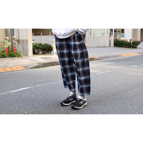 Hasan (@h.a.san11) • Instagram photos and videos Flannel Pants Outfit, Physical Appearance, Plaid Trousers, Pants Y2k, Flannel Pants, Fig Leaves, Y2k Baby Tee, Long Trousers, Cargo Skirt