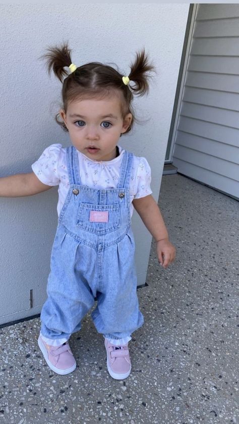 Baby Girl Outfits Aesthetic, Girl Toddler Outfits, No Uterus, Healthy Baby Girl, The Strangers, Healthy Baby, Baby Fits, Foto Baby