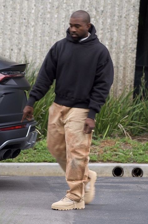 Kanye West Streetwear, Kanye Fashion Street Style, Yeezy 950 Outfit, Kanye West Outfits 2022, Kanye West Hoodie Outfit, Kanye Workwear, Kanye Outfits 2000s, Kanye West Outfits Street Styles, Kanye Clothes