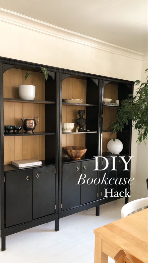 Diy bookcase hack makeover bookshelf tutorial Diy Bookcase Makeover, Cheap Bookshelves, Diy Bookcase, Bookcase Hack, Bookshelf Makeover, Bookcase Makeover, Old Bookshelves, Tutorial Painting, Ikea Bookcase