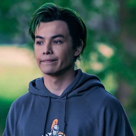 Ryan Potter Beast Boy, Beast Boy Titans, Garfield Logan, Dc Comics Poster, Teen Titans Characters, Titans Dc, Ryan Potter, Dc Titans, Action Icon