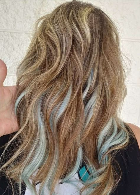 Highlights Peekaboo, Crazy Hair Color Ideas, Blue Peekaboo, Blue Hair Ideas, Blonde Peekaboo Highlights, Blue Brown Hair, Corte Shag, Teal Highlights, Hairstyles Highlights