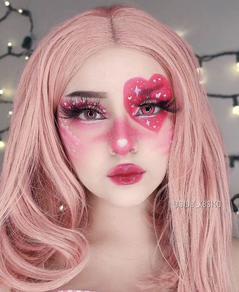 Lovecore Makeup, Circus Makeup, Creepy Halloween Makeup, Halloween Makeup Scary, Halloween Makeup Inspiration, Cool Makeup Looks, Ethereal Makeup, Creative Eye Makeup, Crazy Makeup