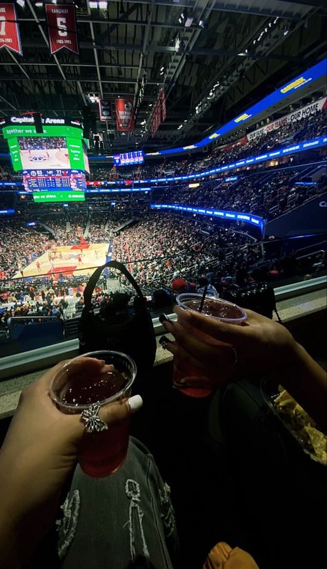 Courtside Aesthetic, Courtside Basketball, Nba Wife, Basketball Wife, The Soft Life, Prayer Vision Board, Vision Board Words, Vision Board Themes, Rich Rich