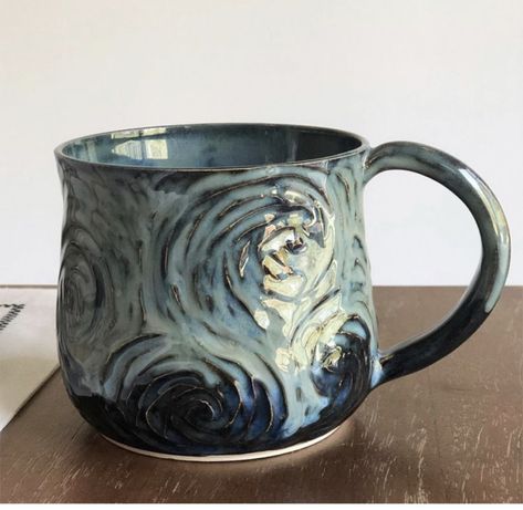 Starry Night Mug, Starry Night Ceramics, Handmade Pottery Bowl, Pottery Surface Design, Starry Night Pottery, Mug Glazing Ideas, Ceramic Pottery Mug, Mug Ideas Pottery, Handmade Ceramic Mug