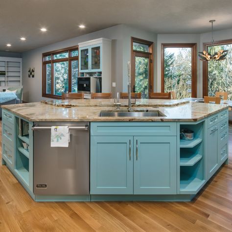 In an open floor plan, a rectangular kitchen island isn't always the best fit. This diamond shaped island-- aptly painted tiffany blue-- is a perfect fit for the space and provides ample counter space and storage options. T Shaped Kitchen Island, Rectangular Kitchen Island, Kitchen Island Interior, U Shaped Kitchen Island, Island Shapes, Kitchen Island With Sink And Dishwasher, Awkward Kitchen, Corner Kitchen Layout, Granite Top Kitchen