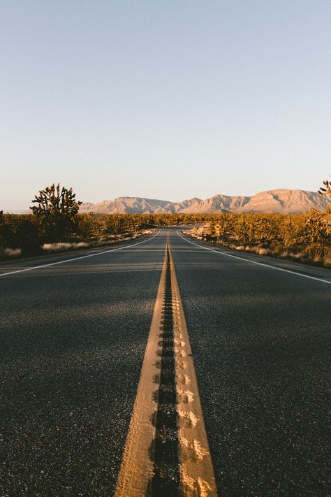 Slide Rock State Park, Empty Road, Desert Road, Asphalt Road, Beautiful Roads, California National Parks, Joshua Tree National Park, Zion National Park, Open Road