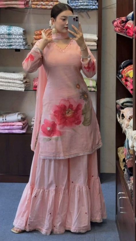 Fashion: #fashion, #style, #outfitinspiration, #beauty Stylish Kurtis Design, Desi Fashion Casual, Pakistani Fancy Dresses, Salwar Kamiz, Indian Dresses Traditional, Dress Design Patterns, Dad Sneakers, Simple Pakistani Dresses, Designer Dresses Casual