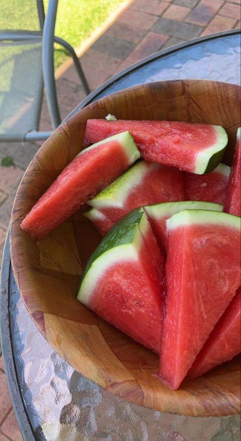 Summer Fruit Aesthetic, Sommer Mad, Healthy Food Motivation, Samos, Food Obsession, Pretty Food, Food Cravings, I Love Food, Aesthetic Food