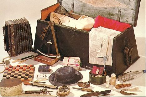 Sea Chest and personal belongings of a 19th... - Beat to Quarters 18th Century Sailor, Naval Uniform, Marlin Spike, Sea Chest, Ditty Bag, Ancient Mariner, Age Of Sail, Navy Uniforms, Campaign Furniture