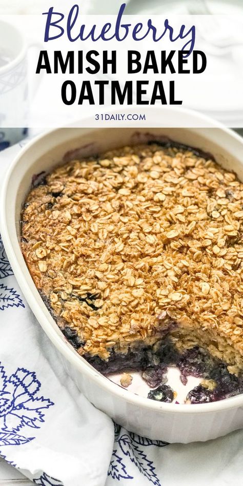 Blueberry Amish Baked Oatmeal is a cozy, hearty breakfast that's healthy and oh-so-satisfyingly delicious. Crispy oats warmed with cinnamon and sweetened with blueberries. It's a easy and simple breakfast and healthy snack to love. Blueberry Amish Baked O Crispy Oats, Amish Baked Oatmeal, Blueberry Baked Oatmeal, Blueberry Oatmeal, Simple Breakfast, Amish Recipes, Blueberry Recipes, Healthy Diet Recipes, Healthy Smoothie