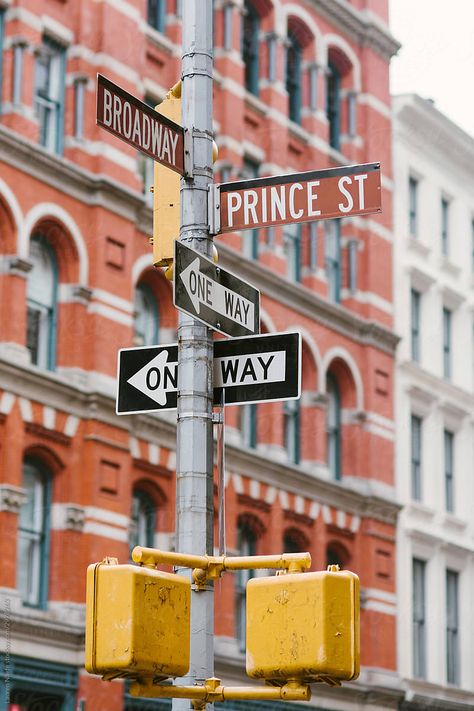 Sign for Prince Street and Broadway in neighborhood of Soho, New York City New York Street Signs, New York Street Sign, Soho Nyc Aesthetic, New York Sign, Summer School Themes, Choose Outfit, Urban Graphics, Street Advertising, Neighborhood Street