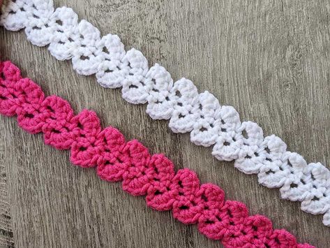 Free Crochet Cord Pattern for Beginners - Crochet Bits Crochet Cord Pattern, Crochet Belt, Crochet Bookmark Pattern, Beginners Crochet, Crochet Edging Patterns, Crochet Cord, Crochet Bookmarks, Learn How To Crochet, Crochet Bracelet