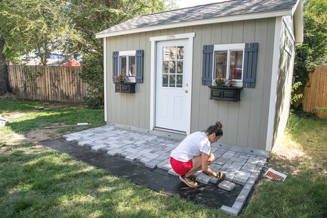 Shed Diy Ideas, Shed Pathway Ideas, Shed Decorations Exterior, Front Of Shed Ideas, Patio And Shed Ideas, She Shed Patio Ideas, Decorating Sheds Exterior, Diy Shed Porch, Outside Shed Ideas Backyards