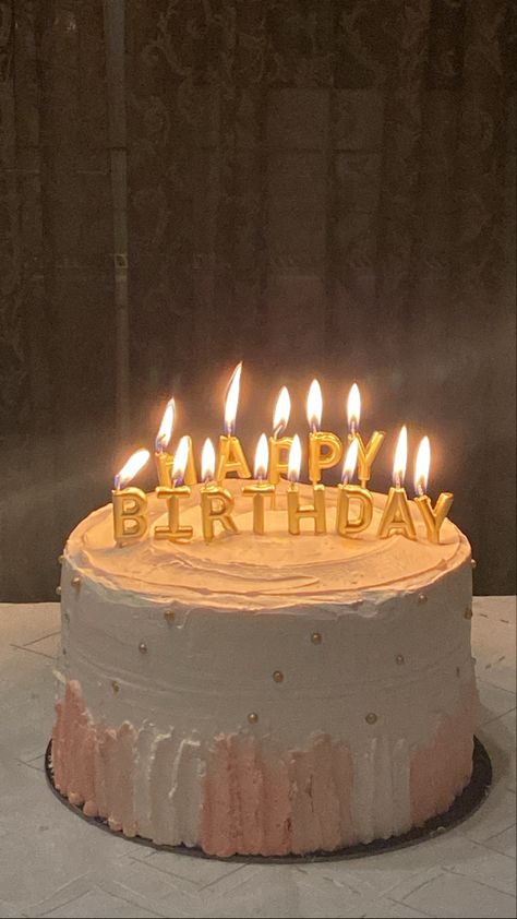 Birthday Candles Aesthetic, Birthday Core, 27th Birthday Cake, Female Archer, Happy Birthday Candles Cake, 19th Birthday Cakes, Happy 27th Birthday, Happy Birthday Clip, 20 Birthday Cake