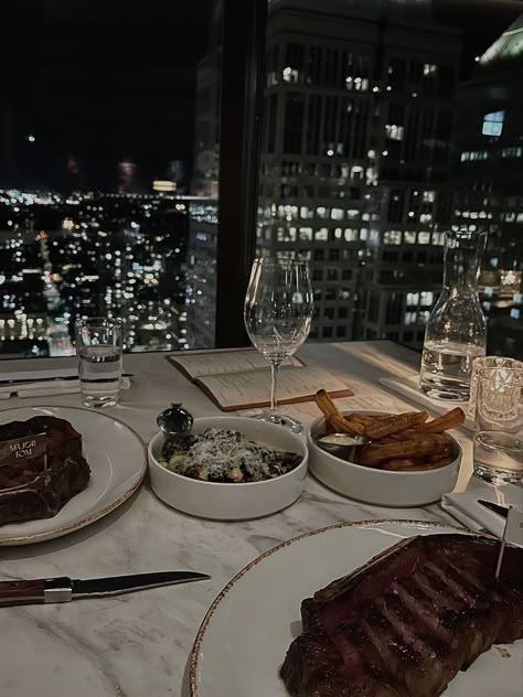 Gotham Movie, Fine Dining Aesthetic, Dinner Date Aesthetic, Luxury Places, Kylie Birthday, Date Night Dinners, Dinner Restaurants, Gourmet Dinner, Vision Board Photos