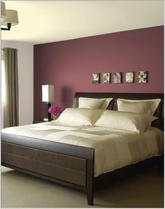 would love a burgundy feature wall colour (behind bed) in master bedroom Burgundy Bedroom, Best Bedroom Colors, Room Color Combination, Bedroom Design Trends, Feature Wall Bedroom, Interior Boho, Bedroom Color Combination, Dream Master, Room Wall Colors