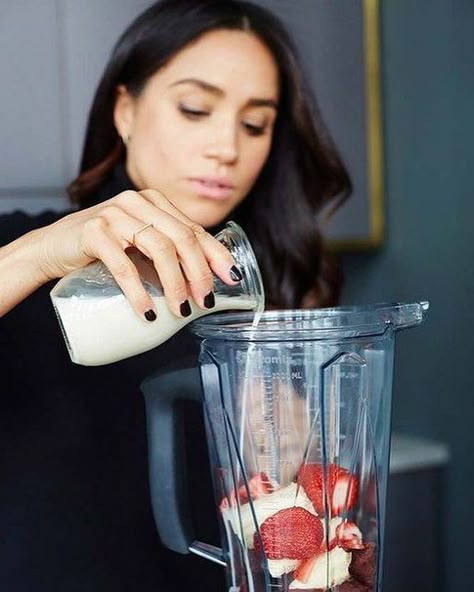 Four easy breakfast recipes from Meghan Markle's now-defunct blog Meghan Markle Engagement, Royal Recipe, Princ Harry, Meghan Markel, Meghan Markle Wedding, Celebrity Recipes, The Tig, Favorite Breakfast Recipes, Wedding Workout