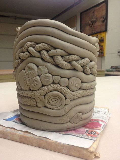 Coil Pot with added texture.. I love the braid! may have to steal this idea. Coil Pot, Coil Pottery, Coil Pots, Beginner Pottery, Pottery Projects, Tanah Liat, Keramik Design, Hand Building, Slab Pottery