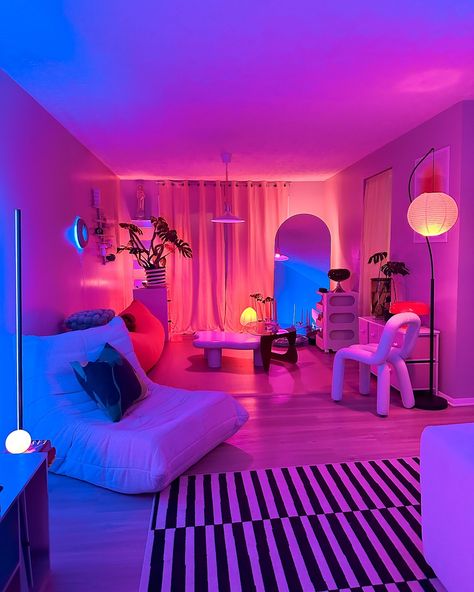 Pink Lighting, Sweet Room, Home Bar Ideas, Vibey Room, Airbnb House, Apartment Stuff, Sunken Living Room, Neon Room, Color Decor