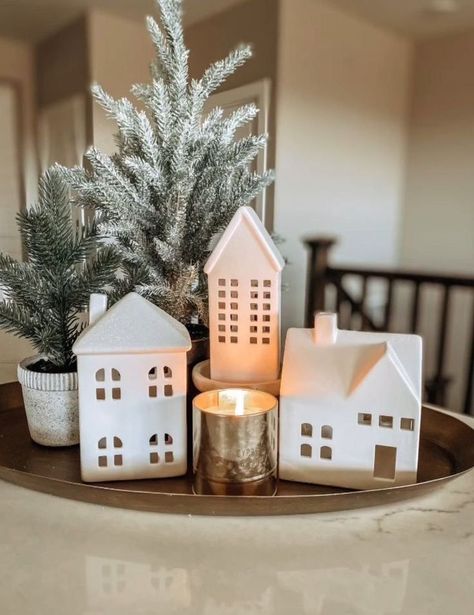 Cozy Christmas Decor, Neutral Christmas Decor, Neutral Christmas, Christmas Decor Inspiration, Christmas Themes Decorations, Christmas Kitchen Decor, Christmas Decorations For The Home, Christmas Inspo, Minimalist Christmas