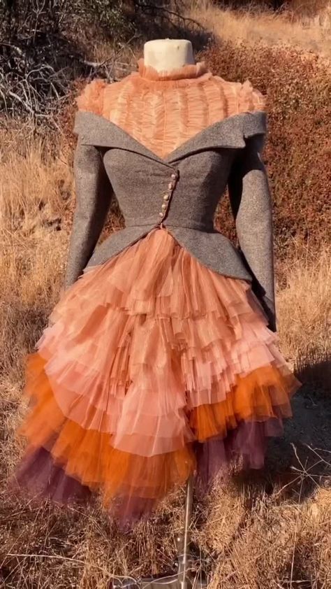 Autumn Fae, Sewing Ruffles, Color Of The Year 2024, Eccentric Fashion, Fashion Date Night, Pumpkin Dress, Cute Witch, Street Clothing, Live In Style