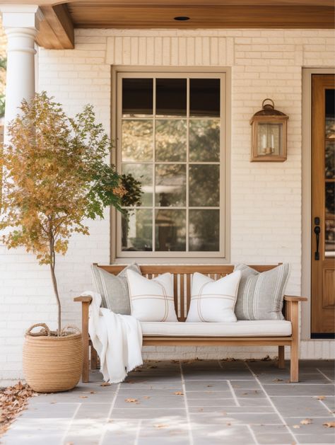 Front Porch Bench Decorating Ideas, Front Porch Seating Ideas, Front Porch Seating, Porch Seating, Modern Front Porches, Teak Bench Outdoor, Front Porch Bench, Front Porch Furniture, Porch Styles