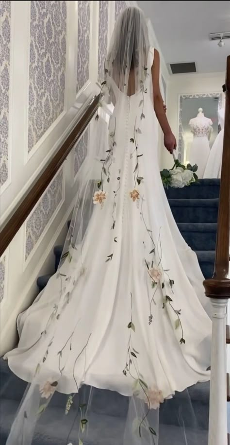 Dua Lipa Levitating, Floral Veil, Embroidered Wedding Dress, Wedding Theme Colors, Dream Wedding Ideas Dresses, Cute Wedding Ideas, Wedding Goals, Dreamy Wedding, Wedding Vibes