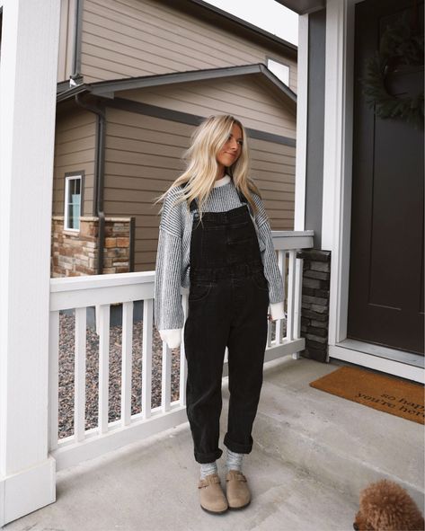 Ziggy Denim Overalls by We The … curated on LTK Surfergirl Style, Overalls Outfits, Overall Outfit, Overalls Outfit, Skandinavian Fashion, Trendy Fall, Mode Inspo, Outfit Inspo Fall, Denim Overalls