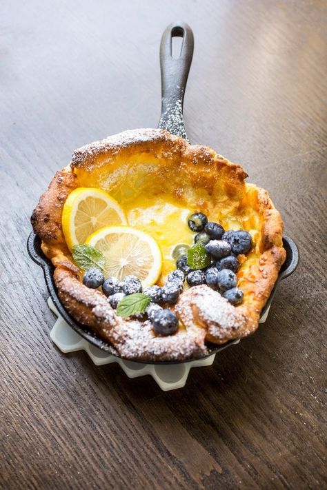 Mini Dutch Babies with Lemon Curd and Blueberries - Nerds with Knives Dutch Babies, Slow Cooker Desserts, Dutch Baby, Think Food, Lemon Curd, Food Breakfast, Breakfast And Brunch, Breakfast Foods, High Tea