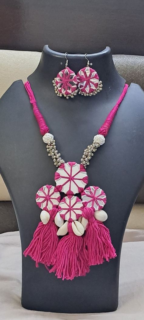 Mirror Work Jewellery Handmade, Navratri Necklace Handmade, Cloth Jewellery Handmade, Navratri Jewellery Handmade, Mirror Work Jewellery, Navratri Dandiya, Diy Earrings Materials, Work Earrings, Thread Beads